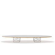 通称サーフボードと呼ばれるこのテーブルは、さまざまな形をへて現在の姿になりました。デザインのきっかけとなったのは、イームズ夫妻が30年以上も暮らしたサーフィンの聖地としても知られるカリフォルニアのヴェニスビーチだと言われています。床に座ってのパーティにも最適なサイズのテーブルです。<br><br>Designer　チャールズ＆レイ･イームズ<br>Color　ホワイト・ブラック<br>Size　W226×D75×H25.4cm<br>Material　木製（プライウッド加工）